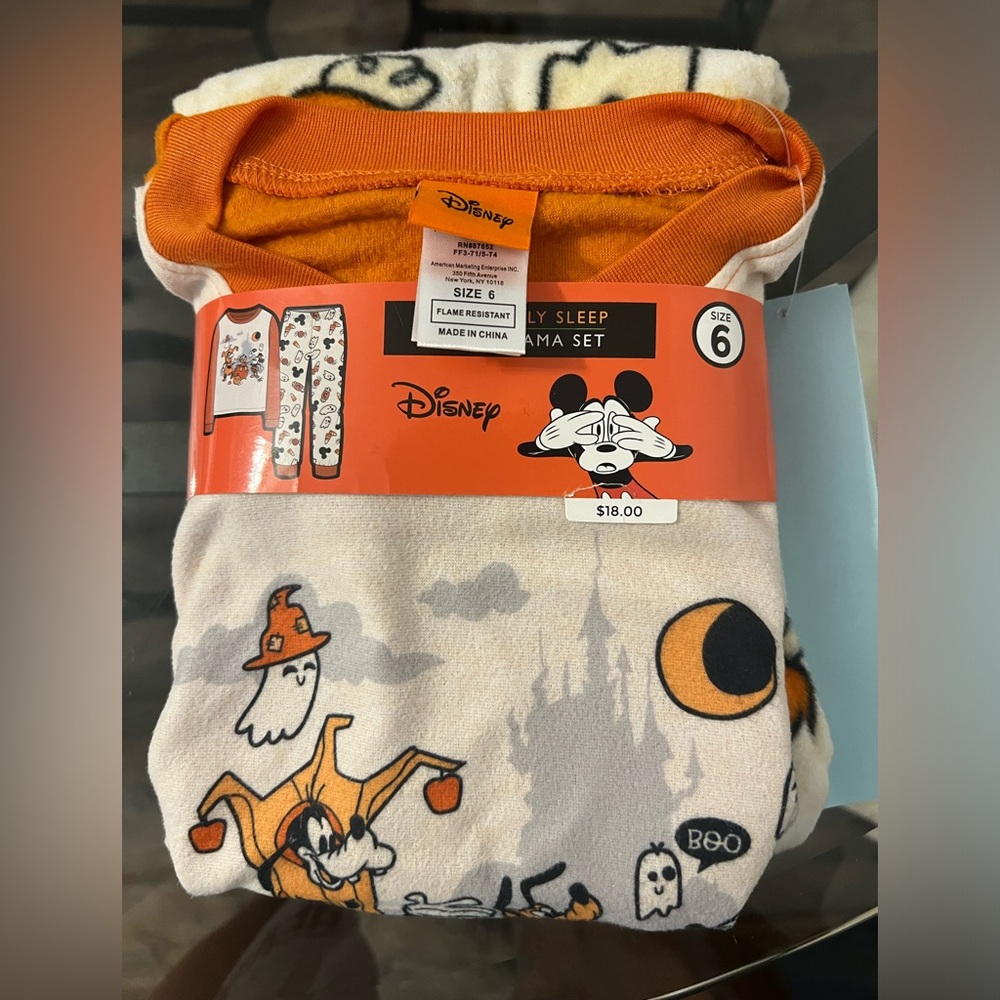 Disney Halloween kids fleece pajamas Size 6 NWT 100% Polyester 2 piece set